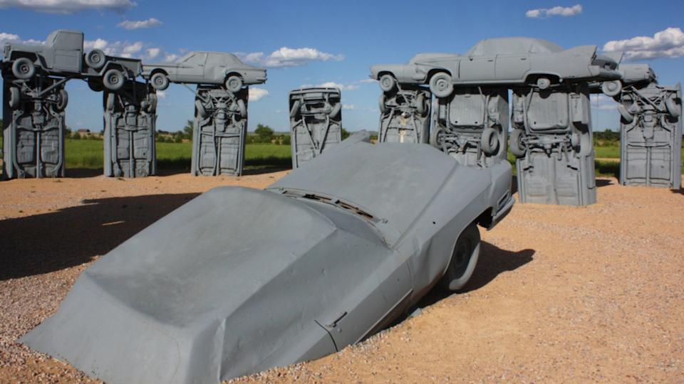 The Surprising Story Behind Nebraska’s Carhenge – A Monument of Cars